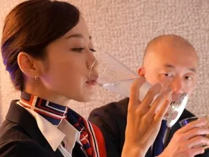 Chia sẻ video thủ dâm của bạn gái tôi